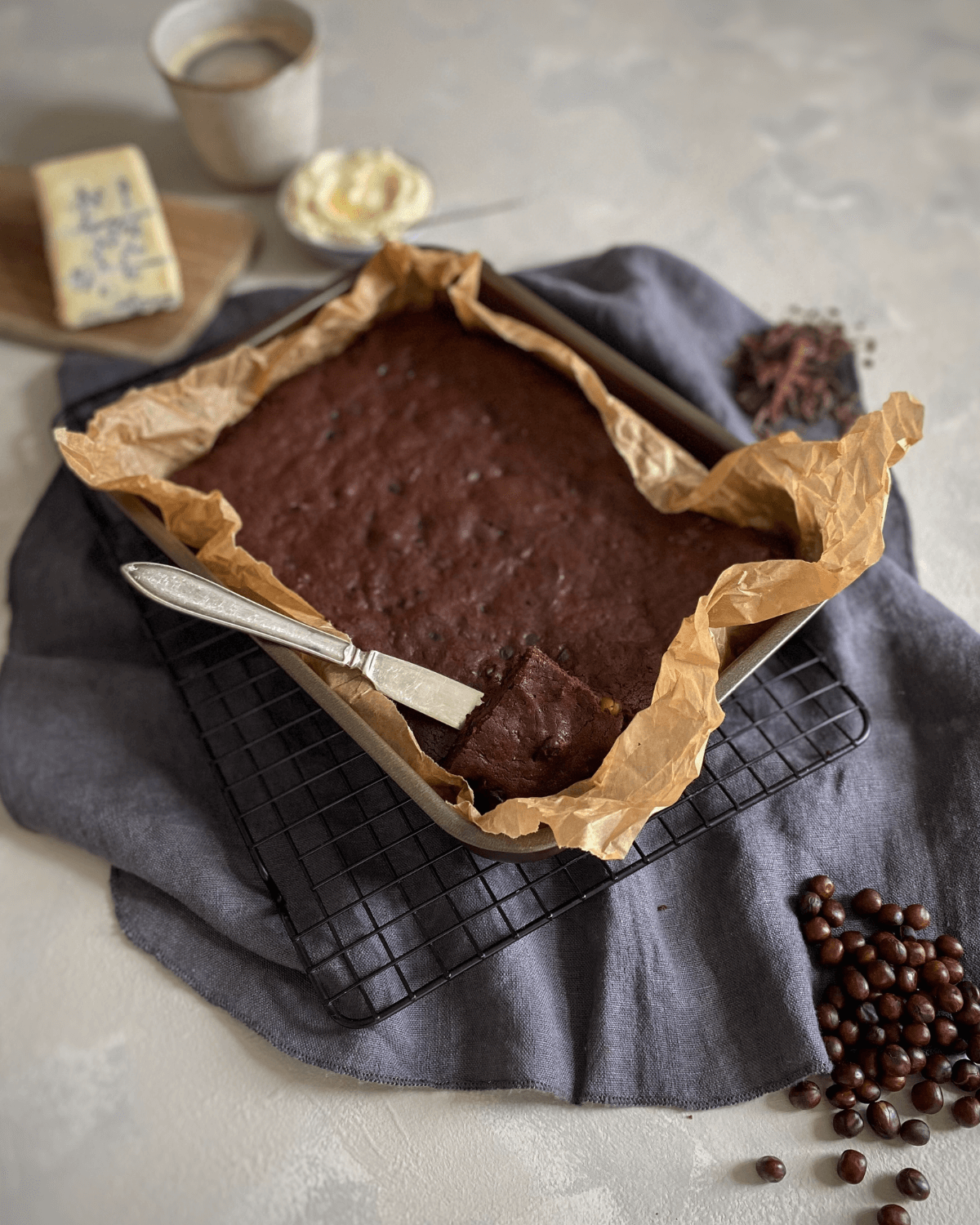 Brownie med gråærter og blåskimmelost - Pure Dansk™
