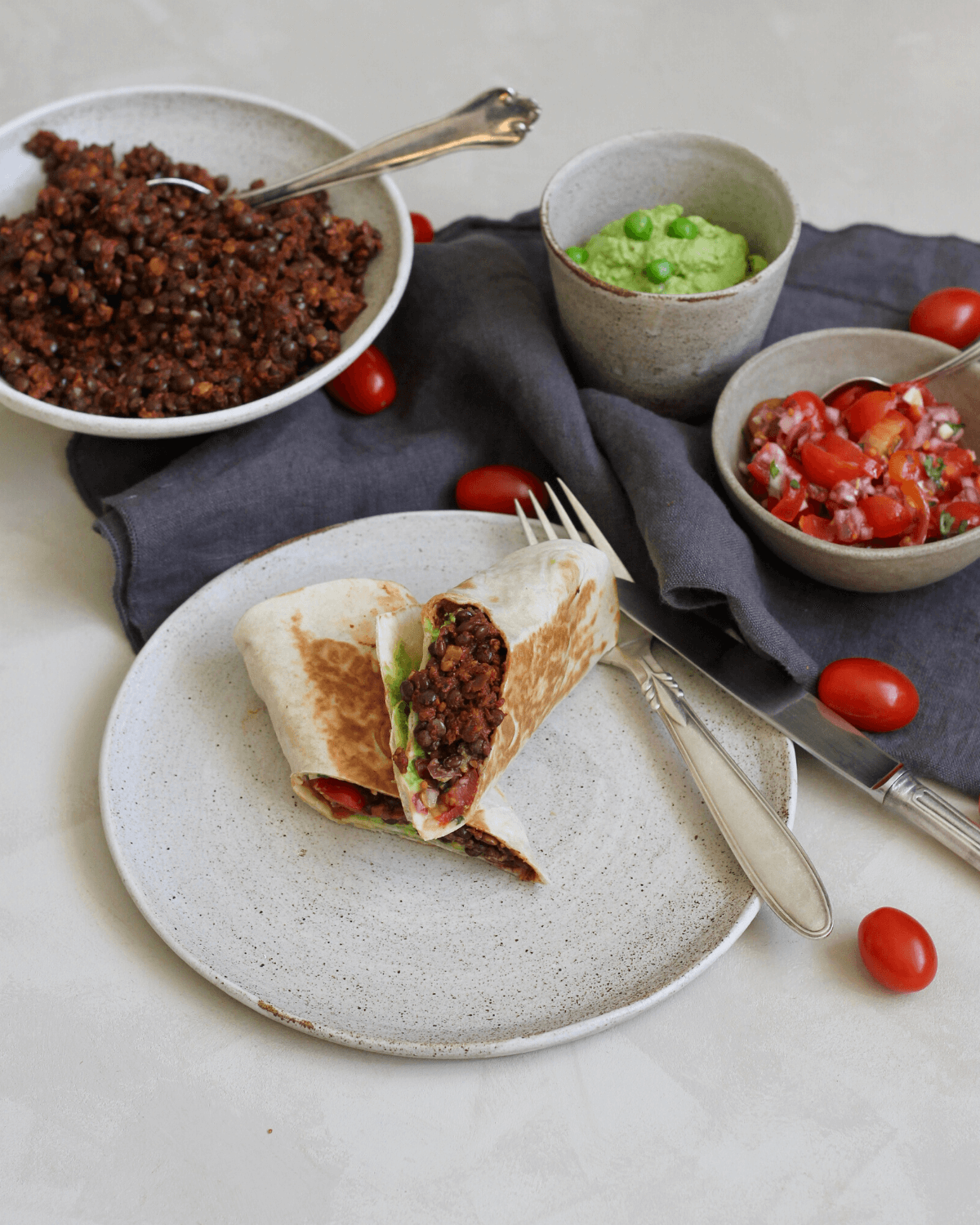 Burrito wraps med danske Anicia linser, ærtecreme og tomatsalsa - Pure Dansk™