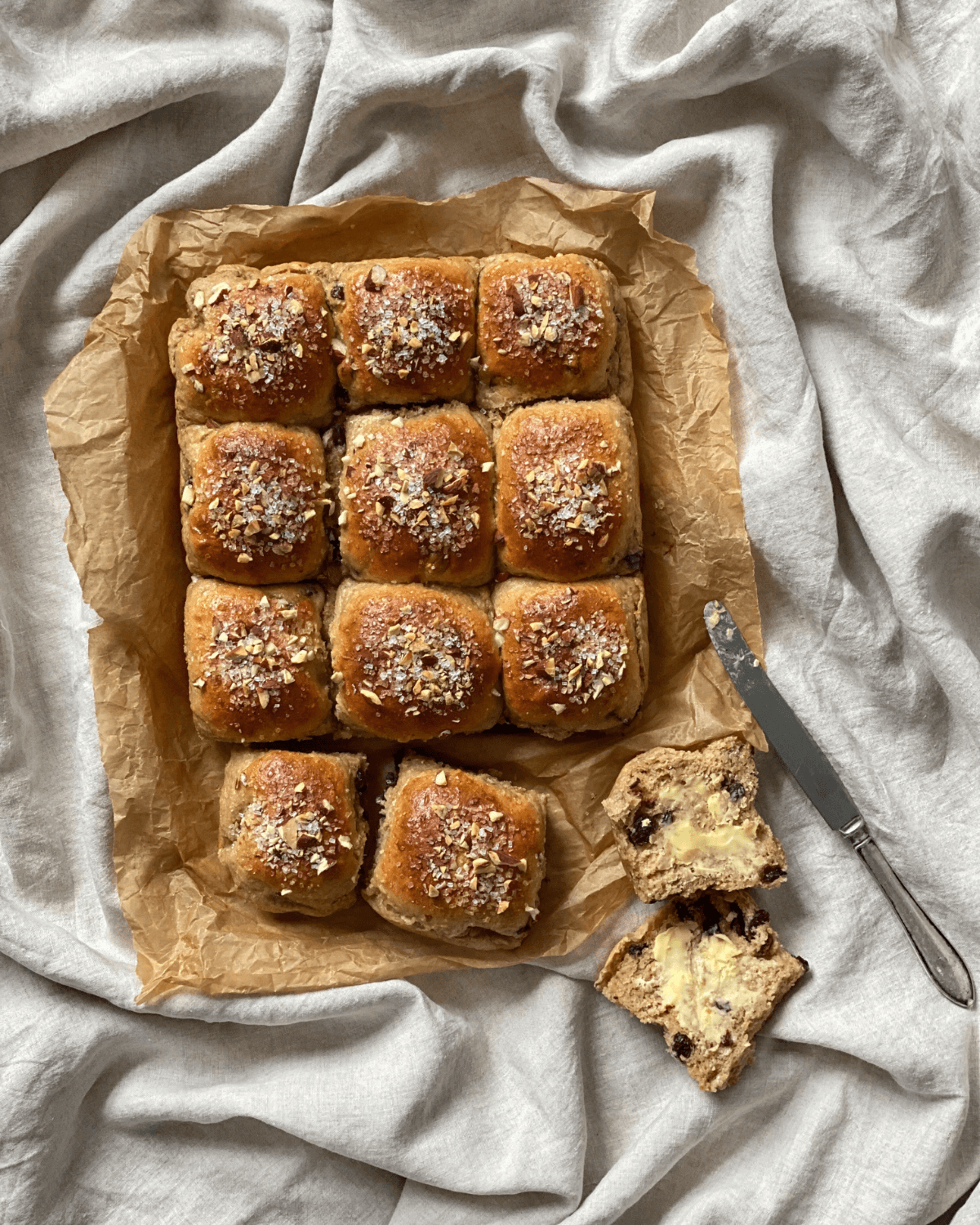 Lækre juleboller med ærtemel, chokolade, appelsin og rosiner - Pure Dansk™