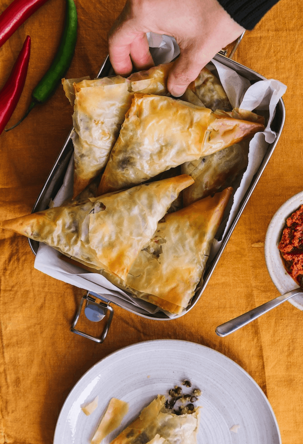 Samosa med kartofler, spinat, feta og Anicia linser - Pure Dansk™