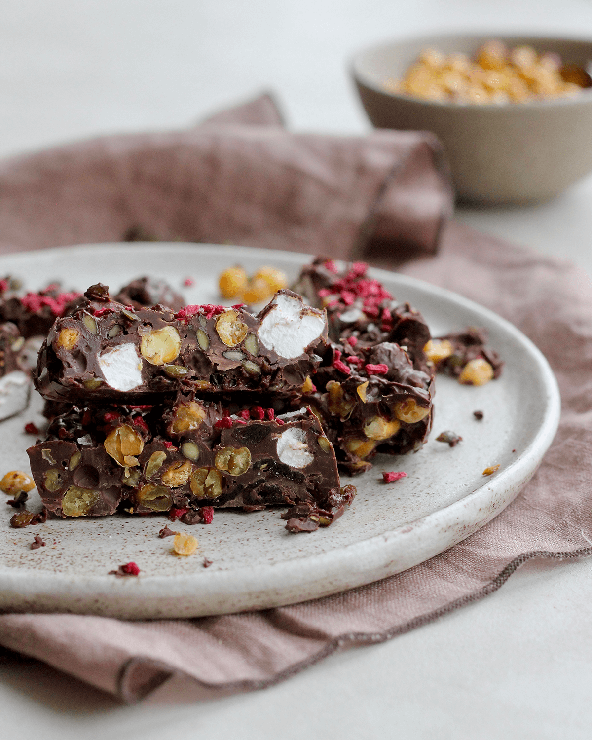 Rocky Roads med crunchy Ingrid ærter og Anicia linser - Pure Dansk™