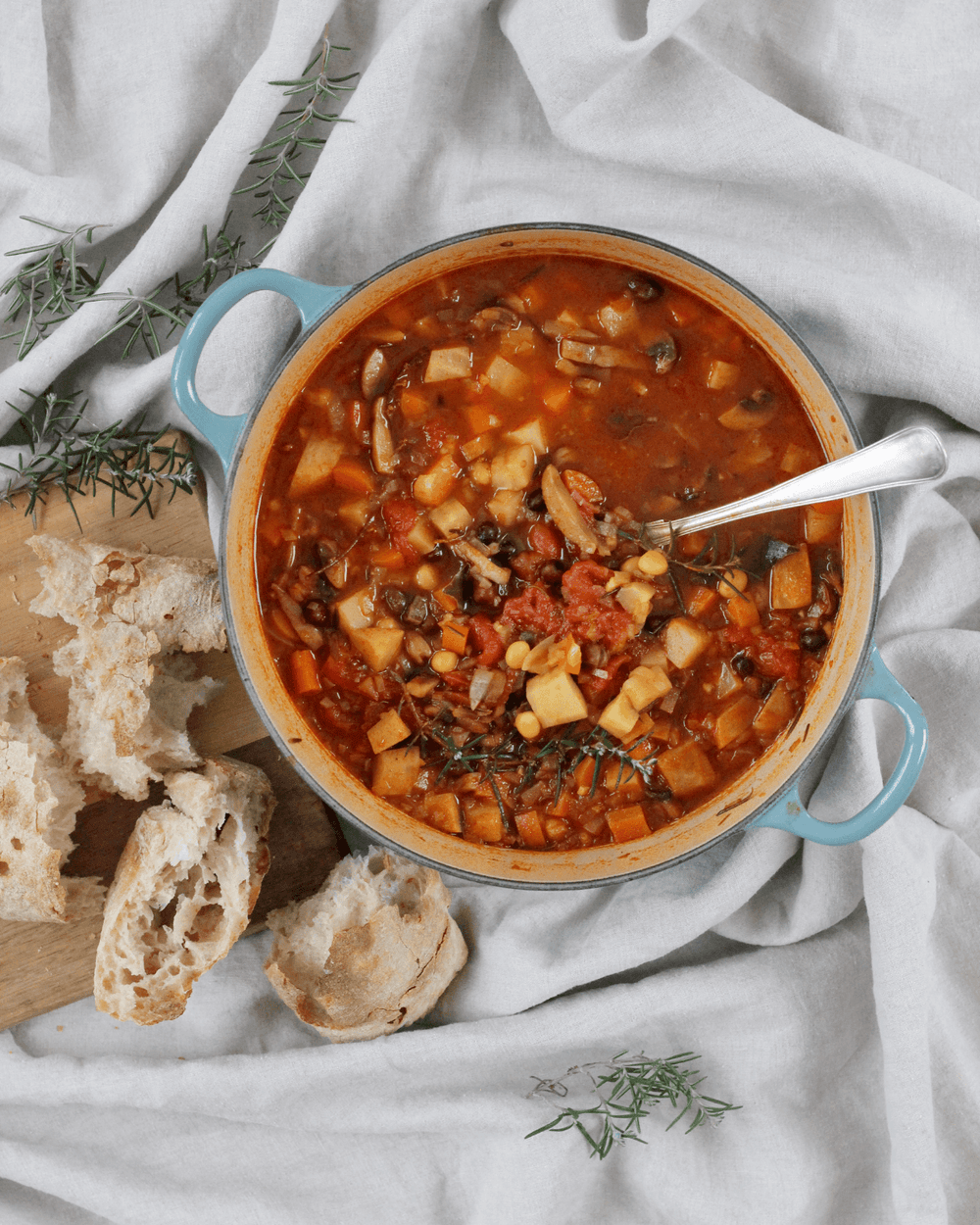 Bønnecassoulet med hestebønner, Ingrid ærter og gråærter