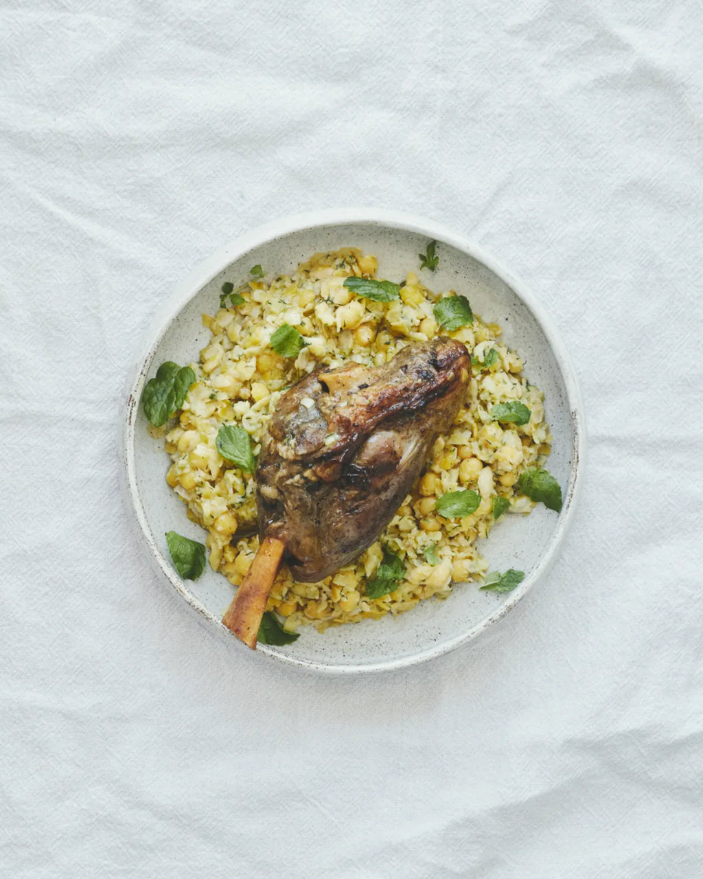 Confiteret lam med knuste Ingrid ærter