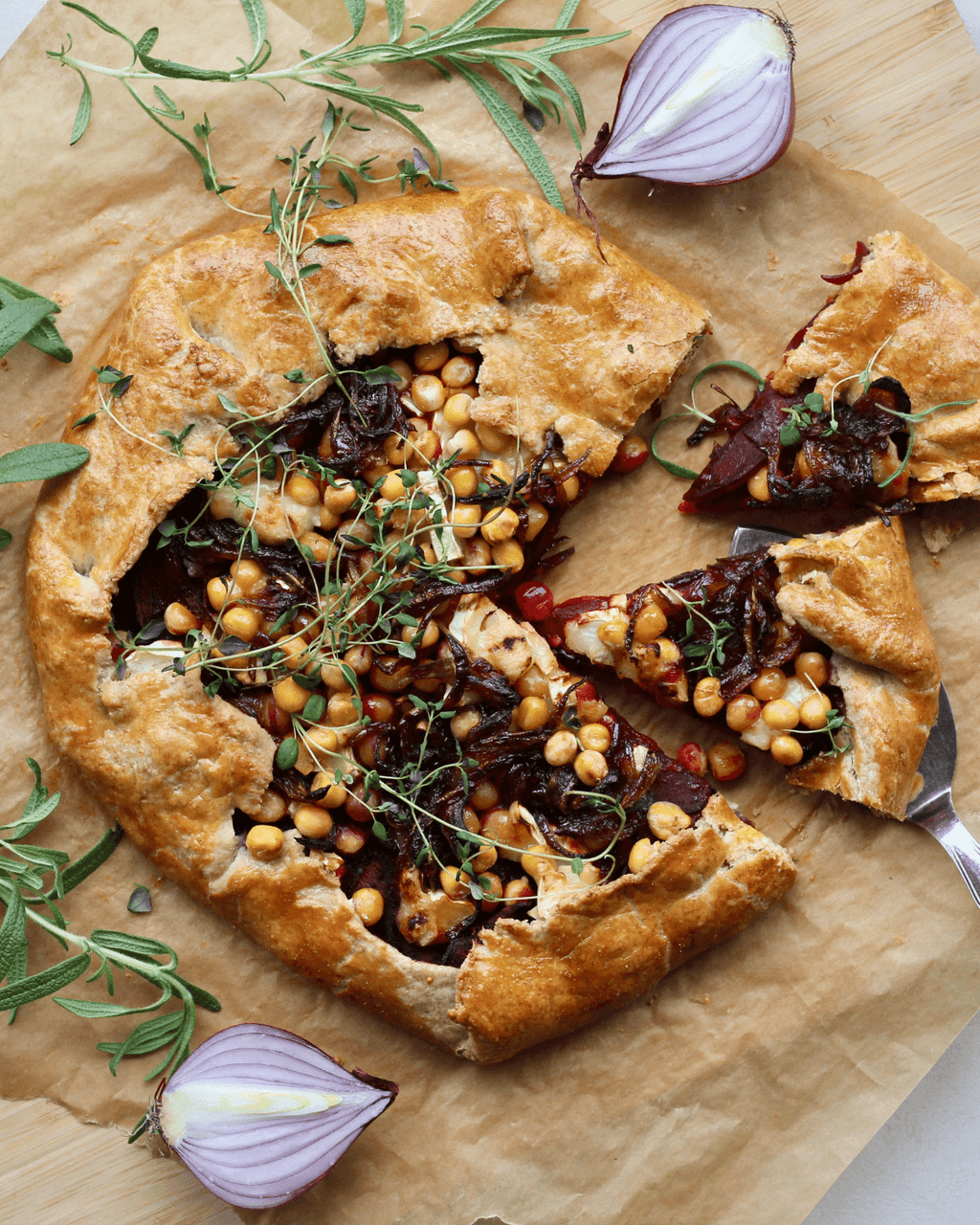 Galette med Ingrid ærter, rødbede og gedeost