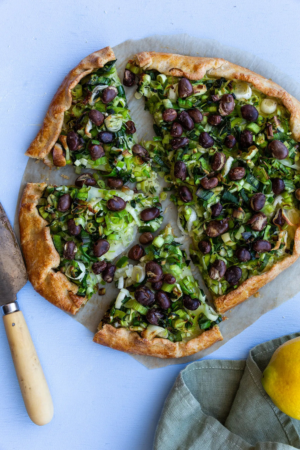 Galette med porrer, kartofler, hestebønner og ærtemel