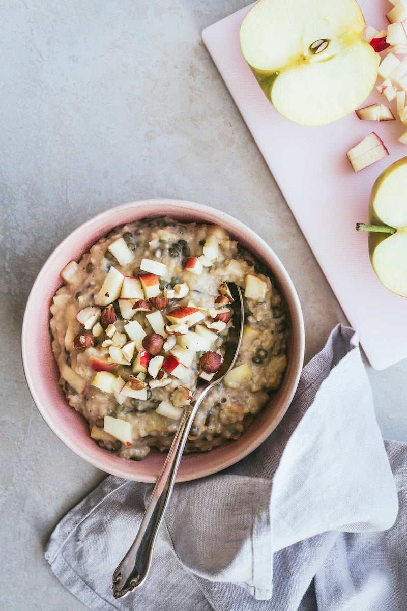 Havregrød med æbler og Anicia linser
