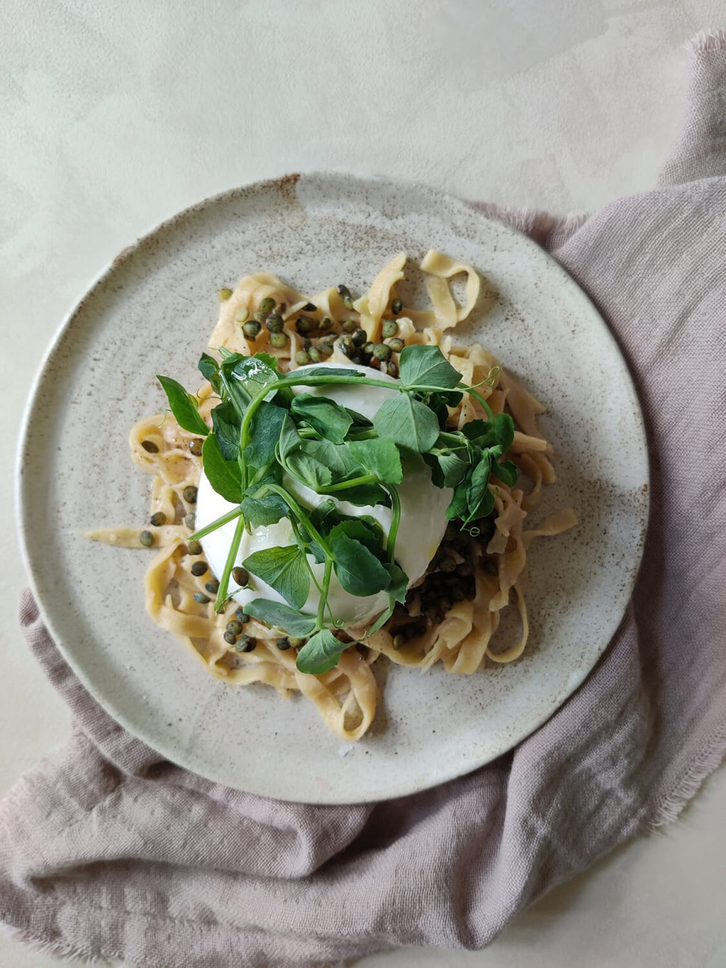 Hjemmelavet pasta med ærtemel