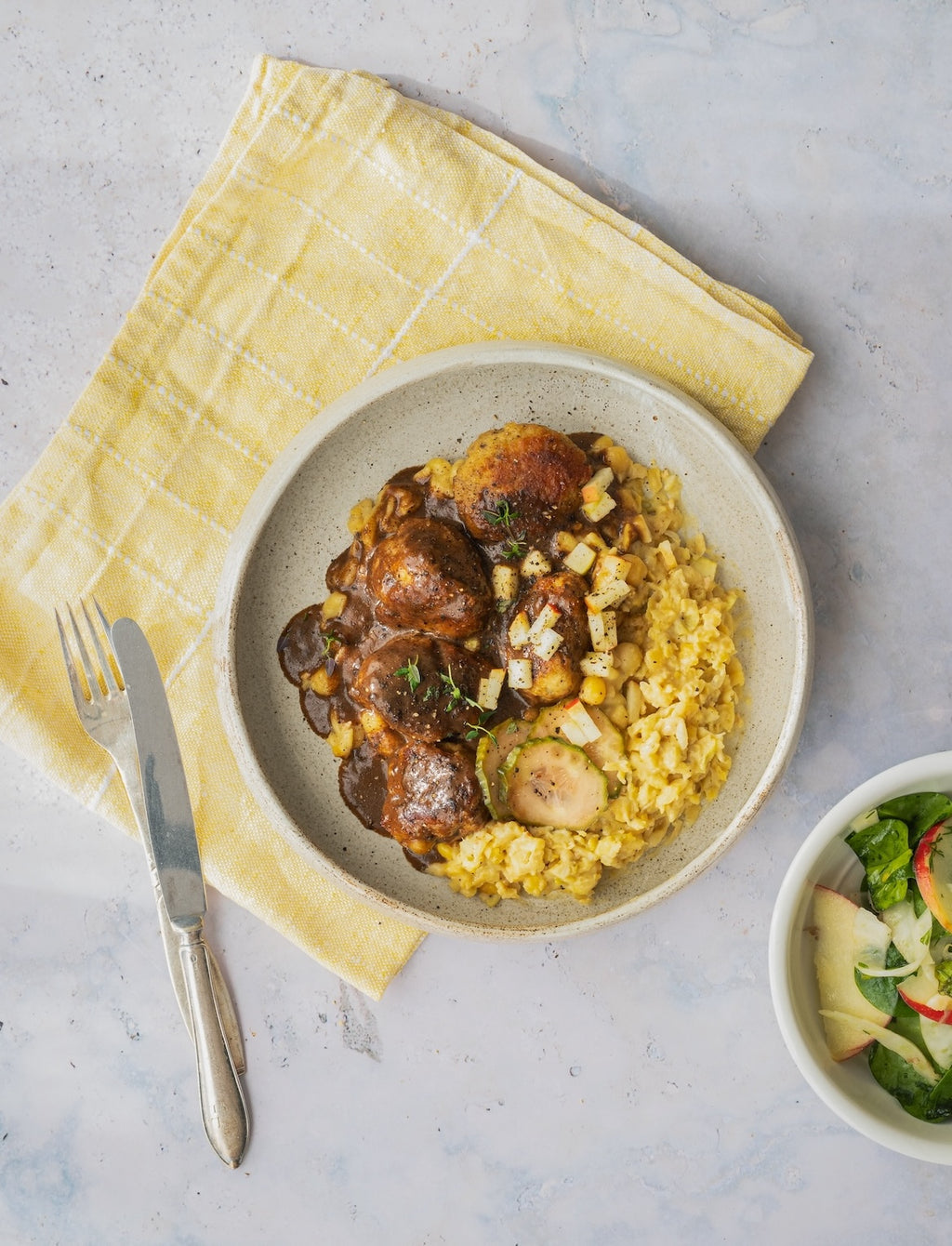 Kødboller med Ingrid ærter og ærtemos 