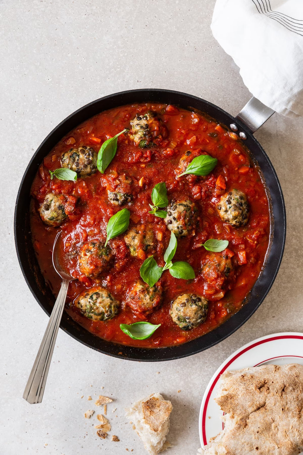 Kødboller med Anicia linser i tomatsauce