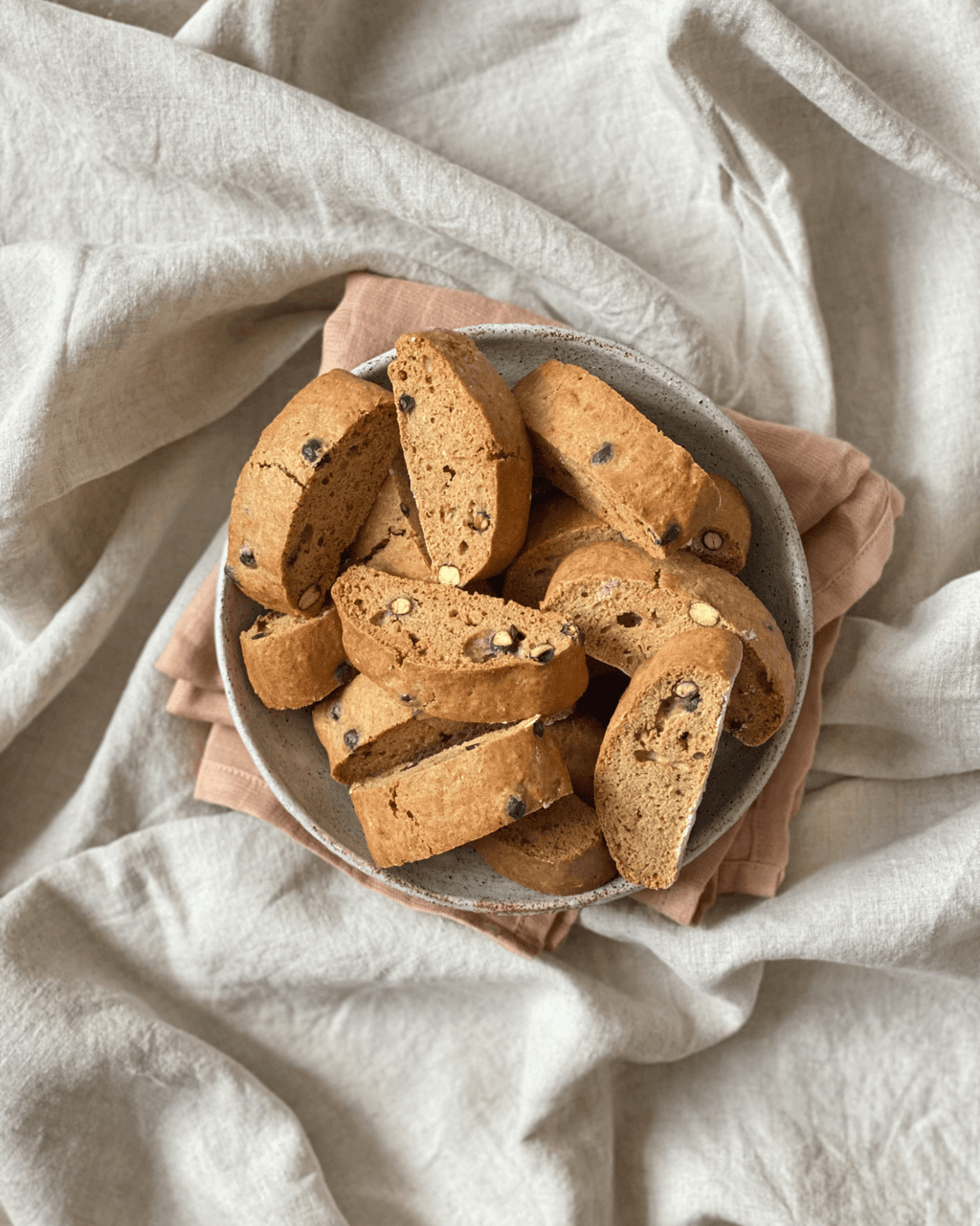 Krydrede julebiscotti med Ingrid ærter og gråærter