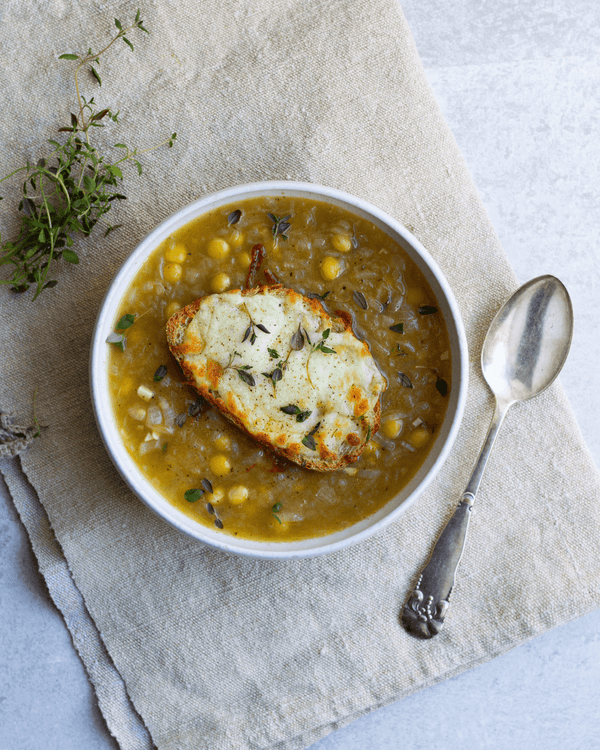 Løgsuppe med Ingrid ærter