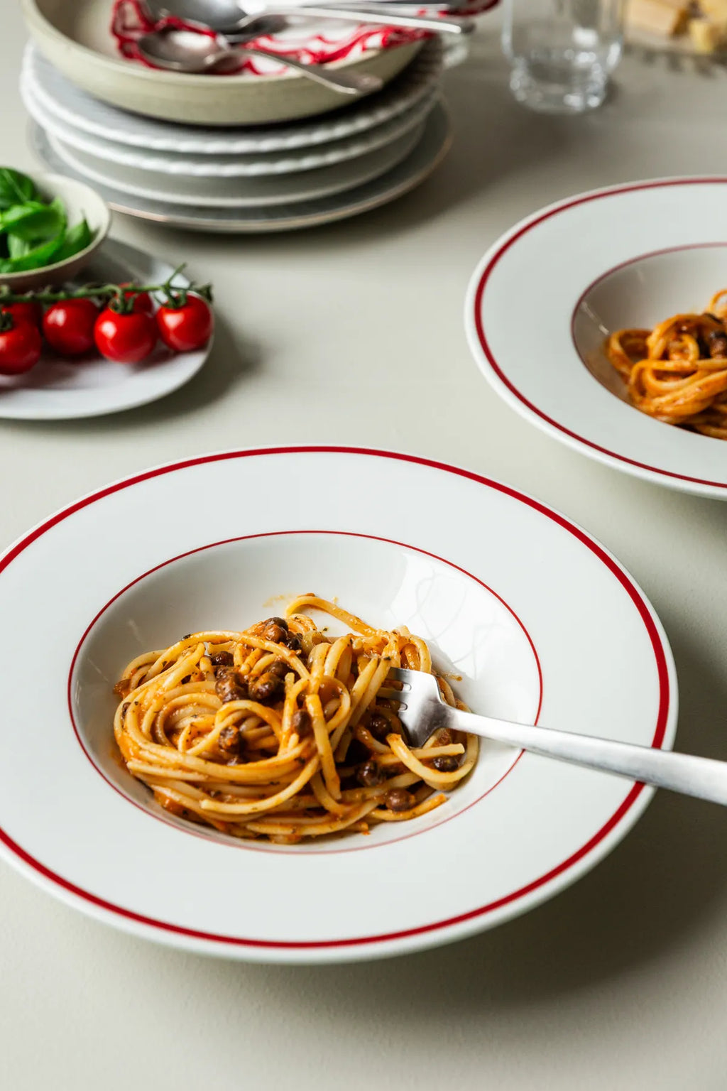 Pasta med cremet tomatsauce og gråærter