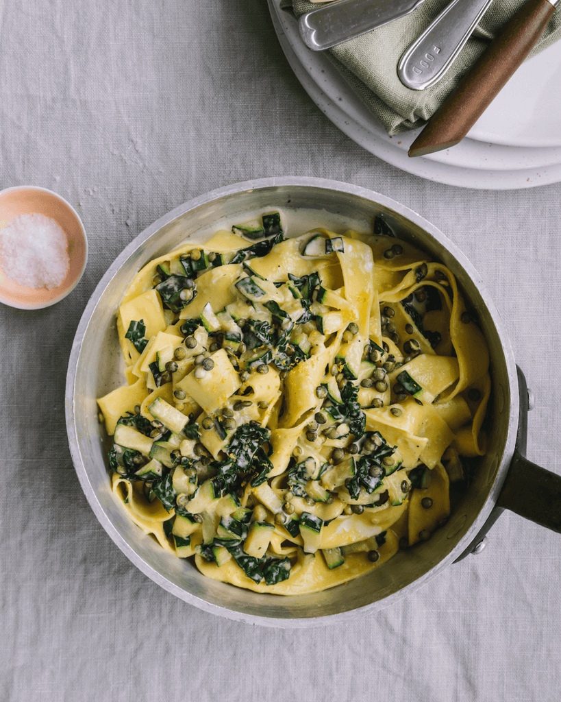 Pasta med stegt squash, palmekål og Anicia linser