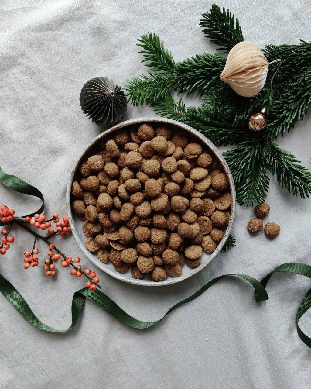 Pebernødder med ærtemel