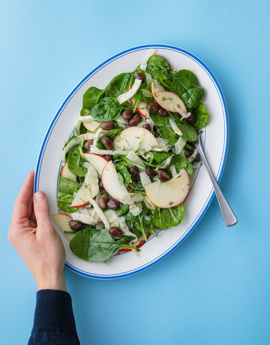 Fennikelsalat med hestebønner, æble og dild